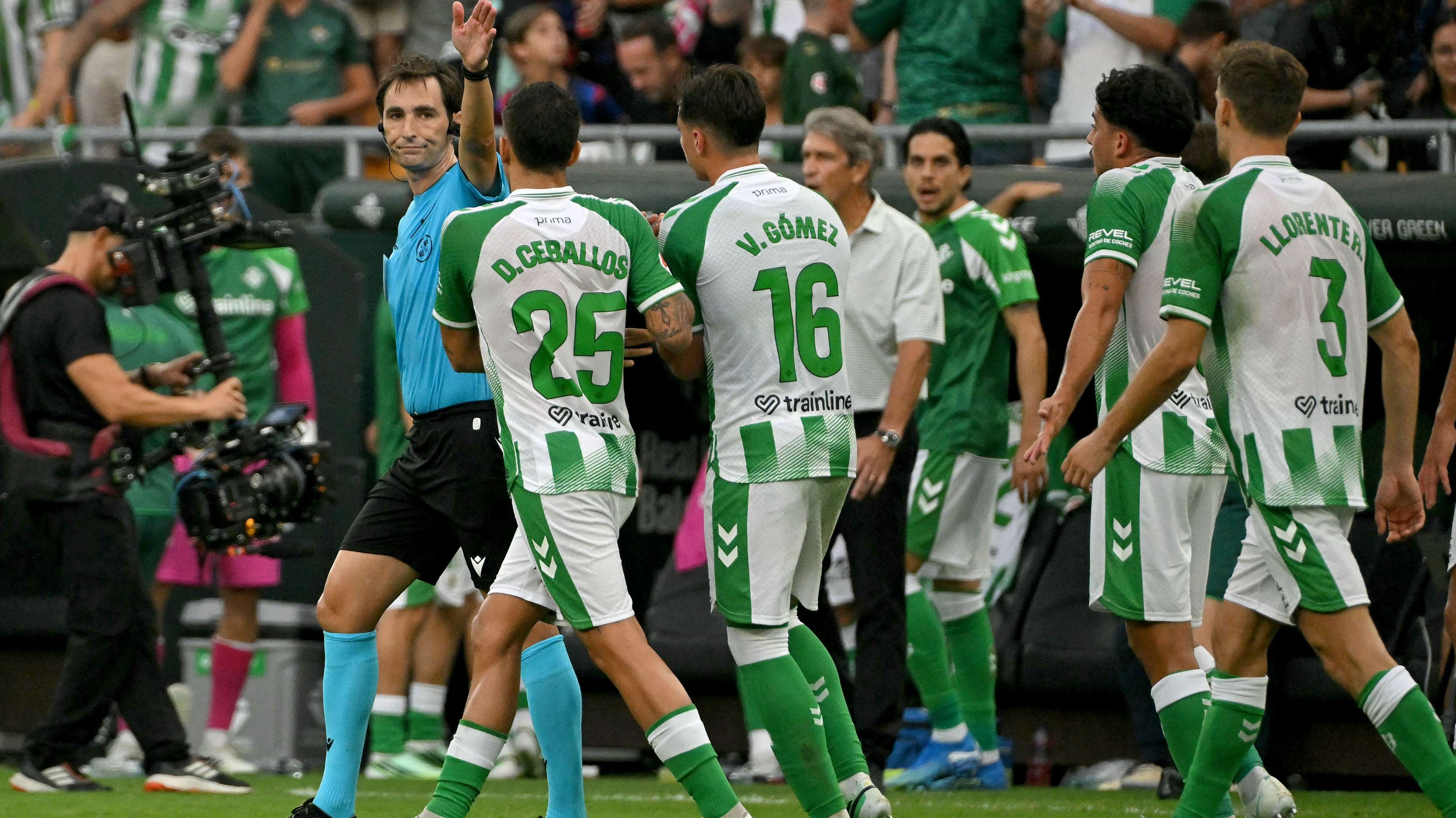 "Barcelona stole the win": Madrid-based website launches scathing attack on refereeing after Betis clash!  