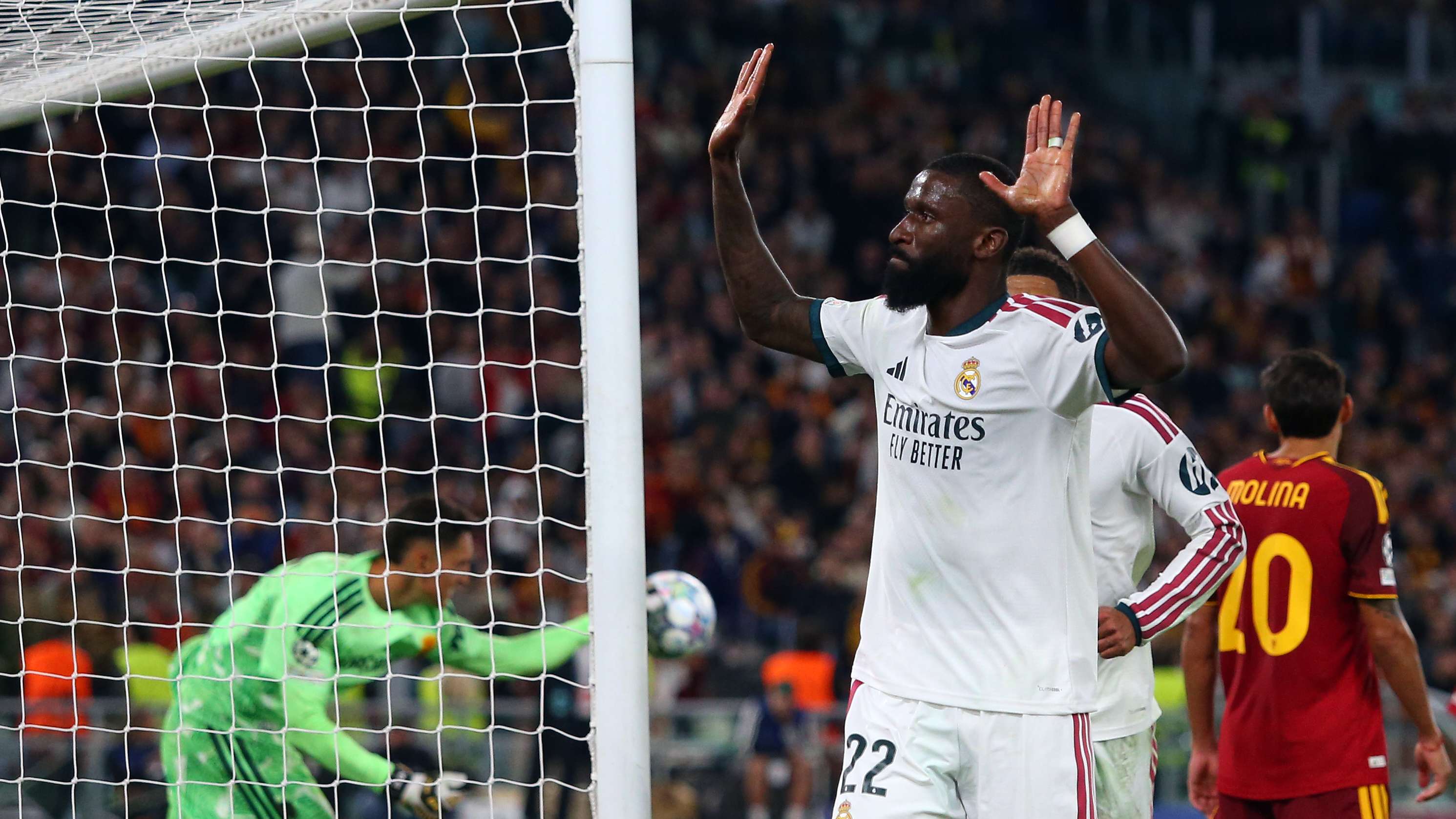 "Don't you get tired of being ridiculous?": "El Chiringuito" presenter sparks controversy with comment on Real Madrid comeback  