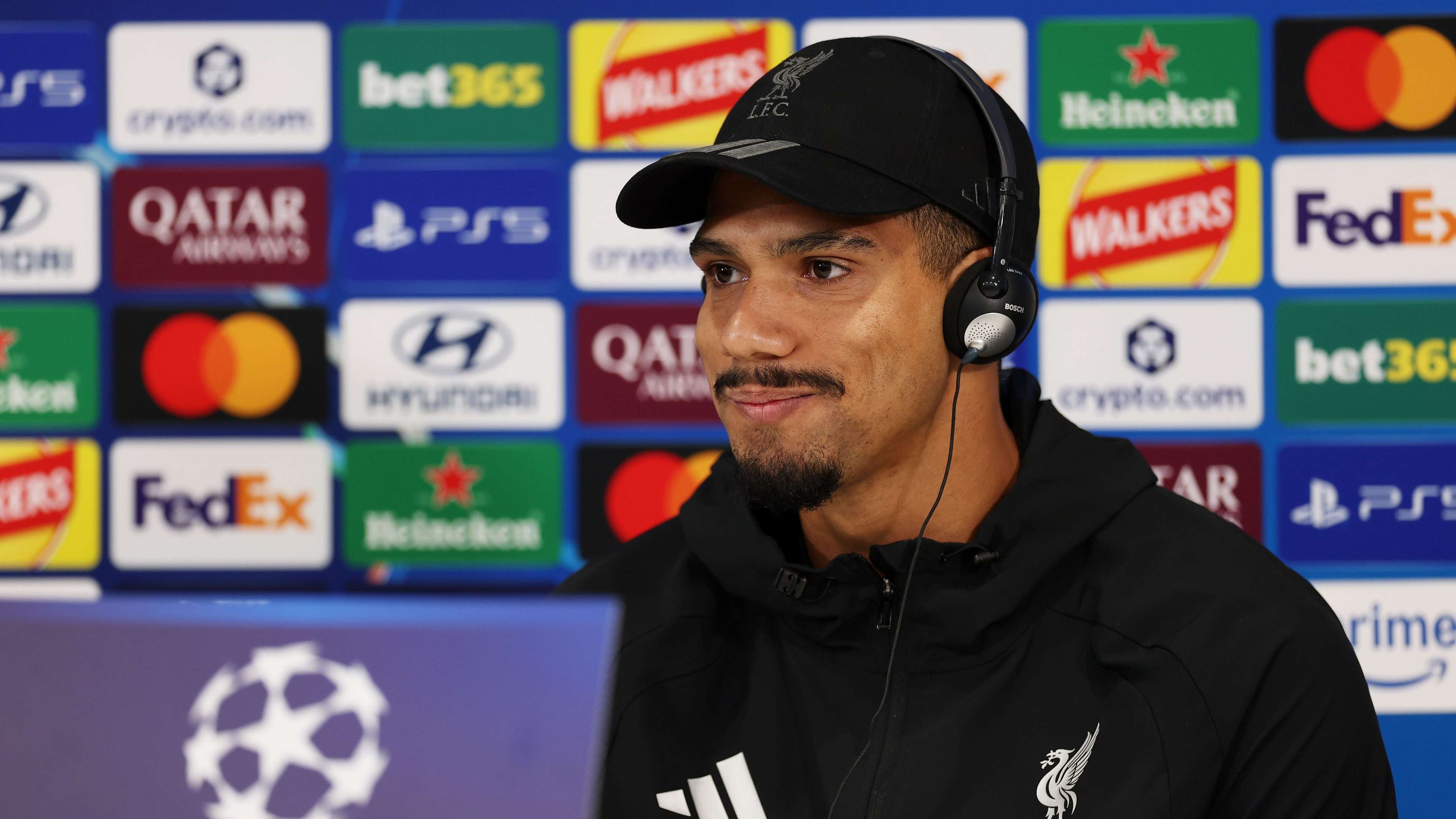 Araujo: it is too early to announce my definitive departure from Barcelona  