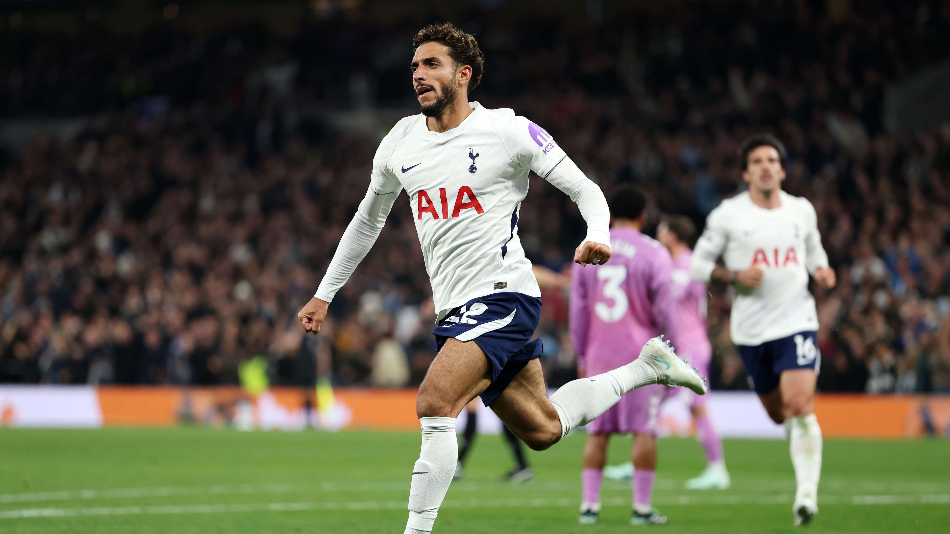 Video: Marmoush finally scores and gives Tottenham their first Premier League win  