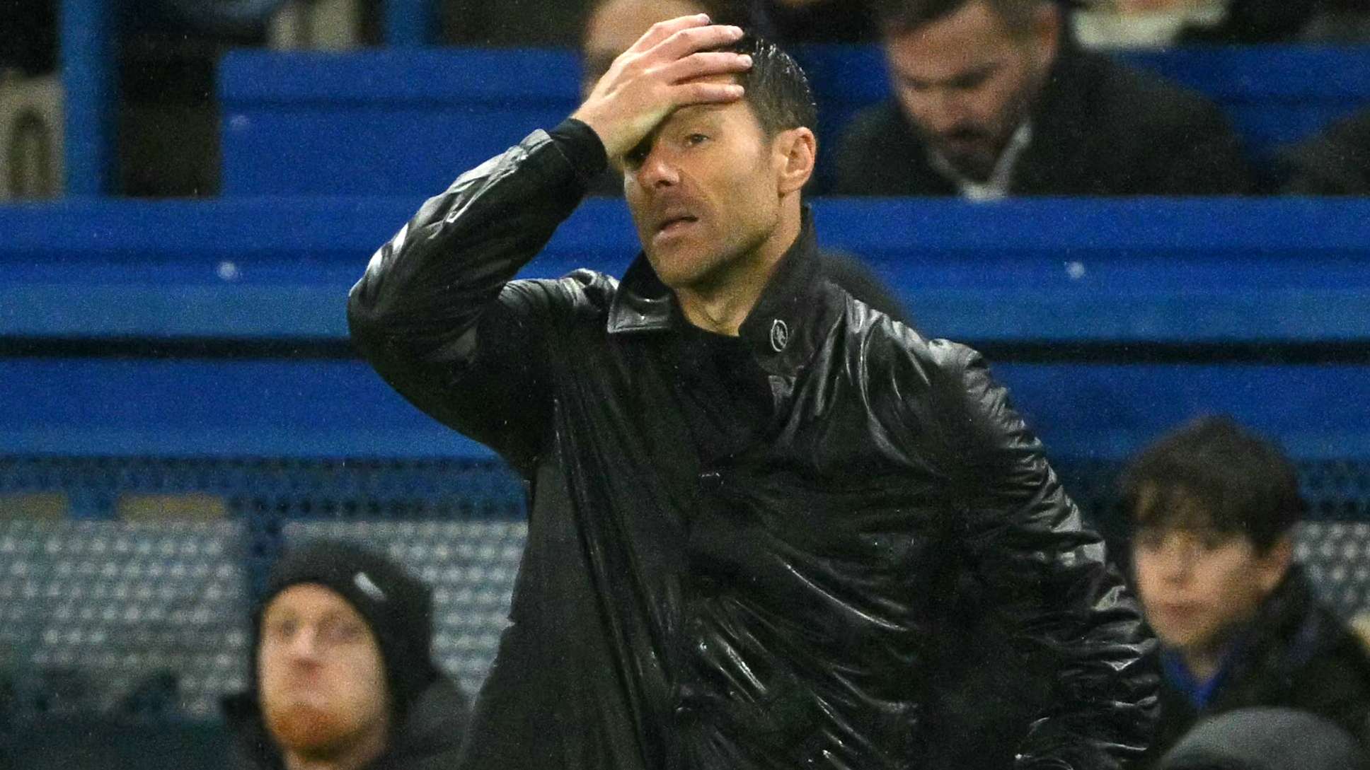 Alonso refuses to blame 'Courtois' successor' after the glaring error  