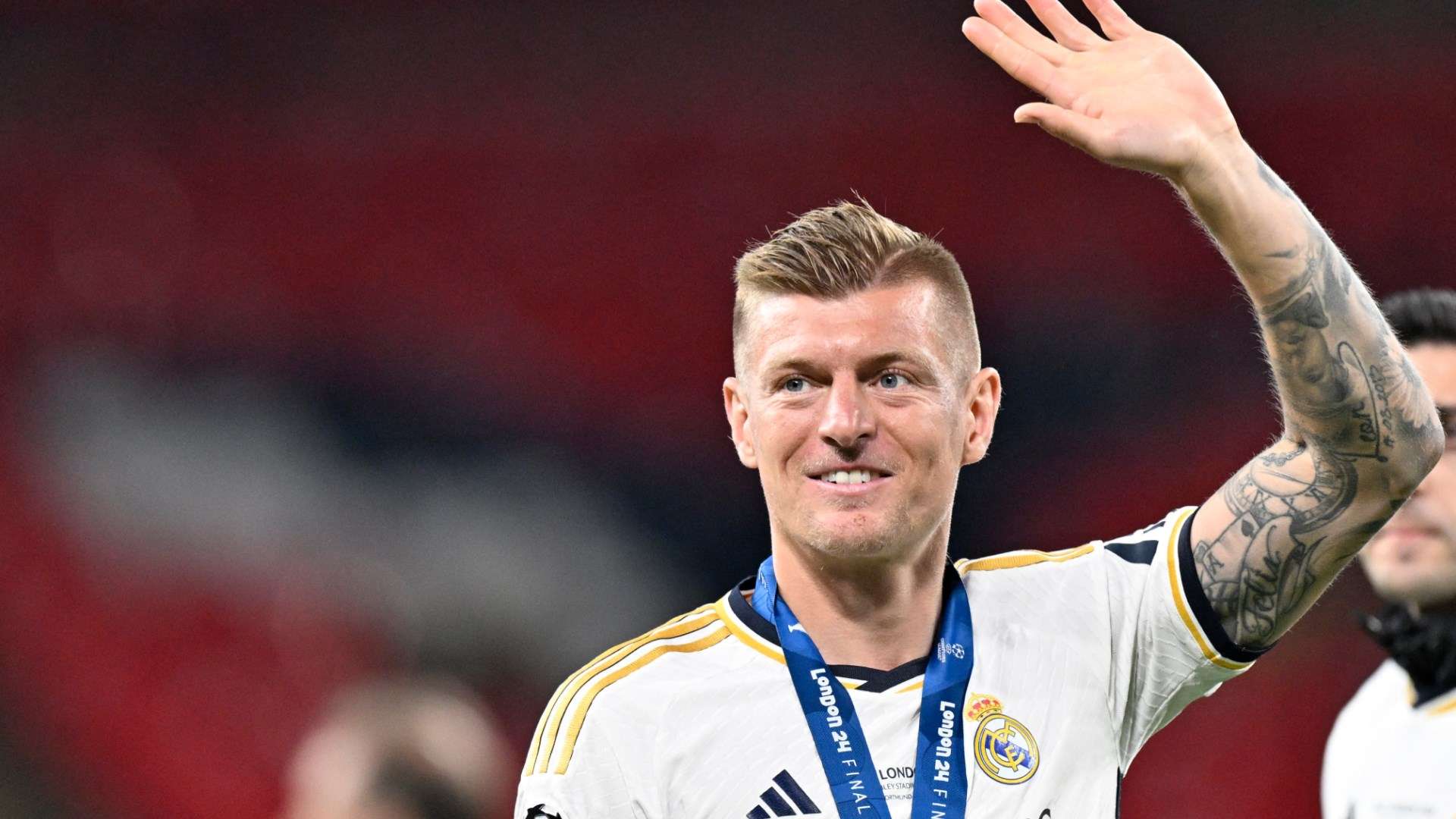 Ancelotti admits Madrid are missing Kroos & names Barca star as ideal replacement  