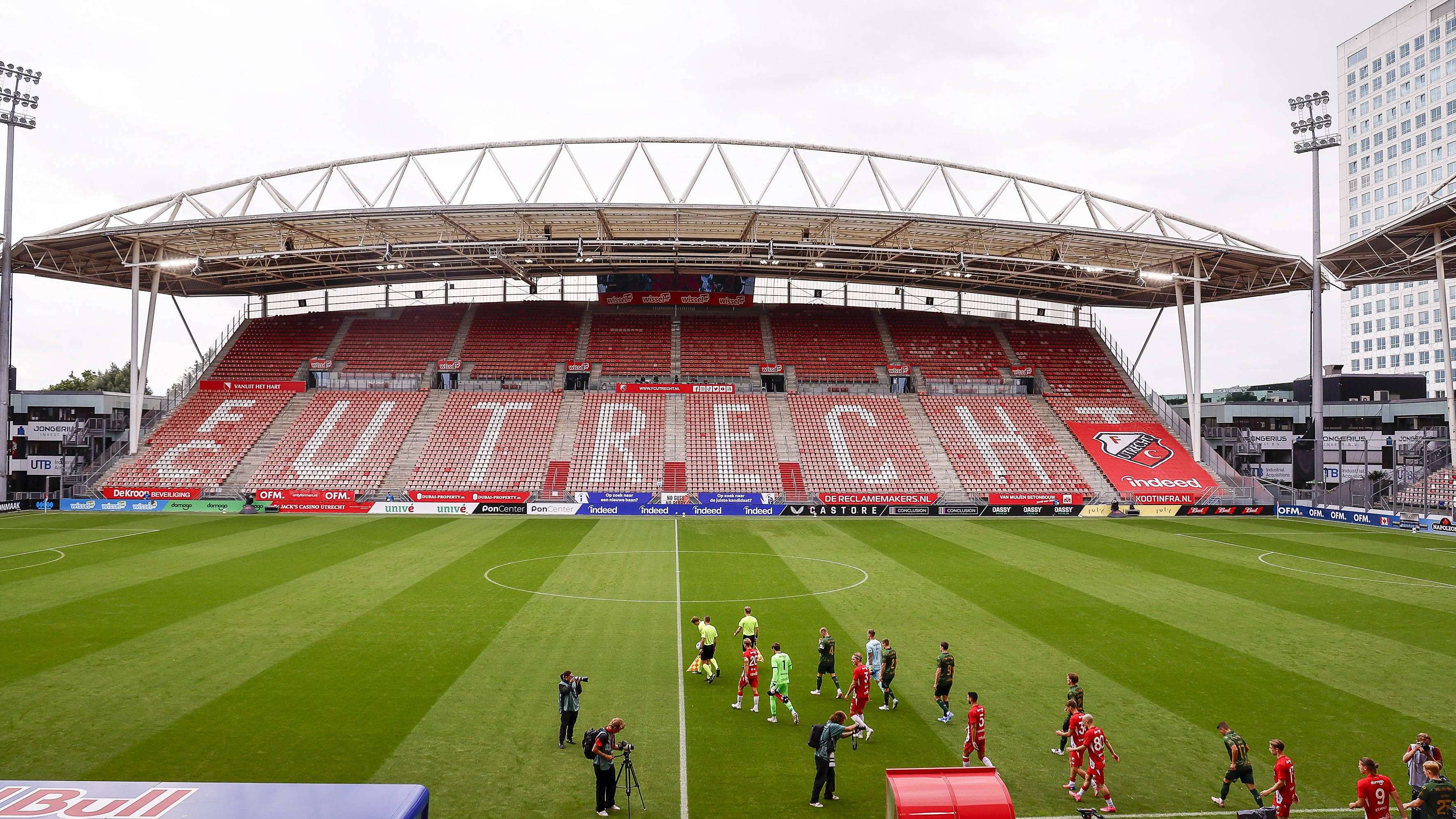 Fifteen-year-old defender Matthew Sweeb signs three-year contract with Eredivisie club  