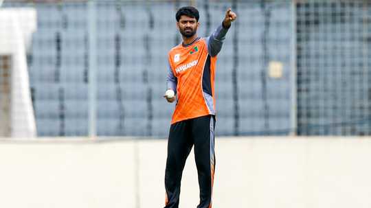 Mystery spinner Aliss included in Bangladesh squad for ODI tri-series  
